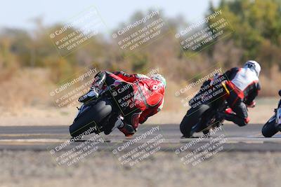 media/Dec-18-2022-SoCal Trackdays (Sun) [[8099a50955]]/Turn 7 Backside (1125am)/